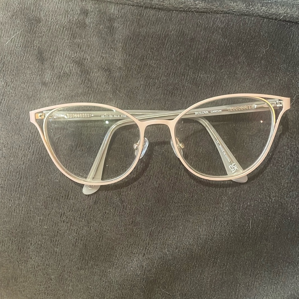Bulova Glasses w/Case Pale Pink Cancun